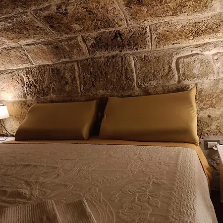 Stone House Apartment *